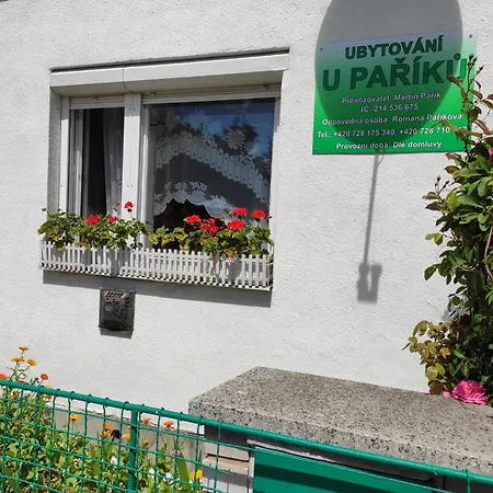 Soukromy Dum Se Zahradou U Pariku *